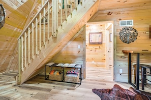 Apartment (0 Bedroom) | Interior - 5 Mi to Mammoth Cave NP: Teepee Studio Escape (Mammoth Cave)