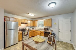 House (2 Bedrooms) | Interior