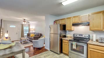 House (2 Bedrooms) | Interior