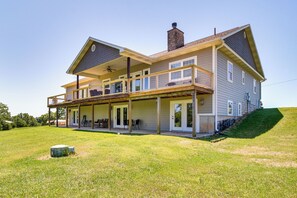 House (5 Bedrooms) | Interior