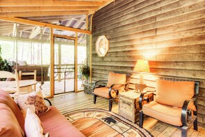 House (3 Bedrooms) | Interior - 5 Mi to Unicoi State Park & Lake: Hot Tub Haven! (Sautee Nacoochee)