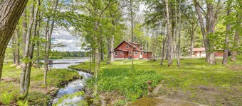 Hatfield Family Home on Lake Arbutus: Boat & Hike