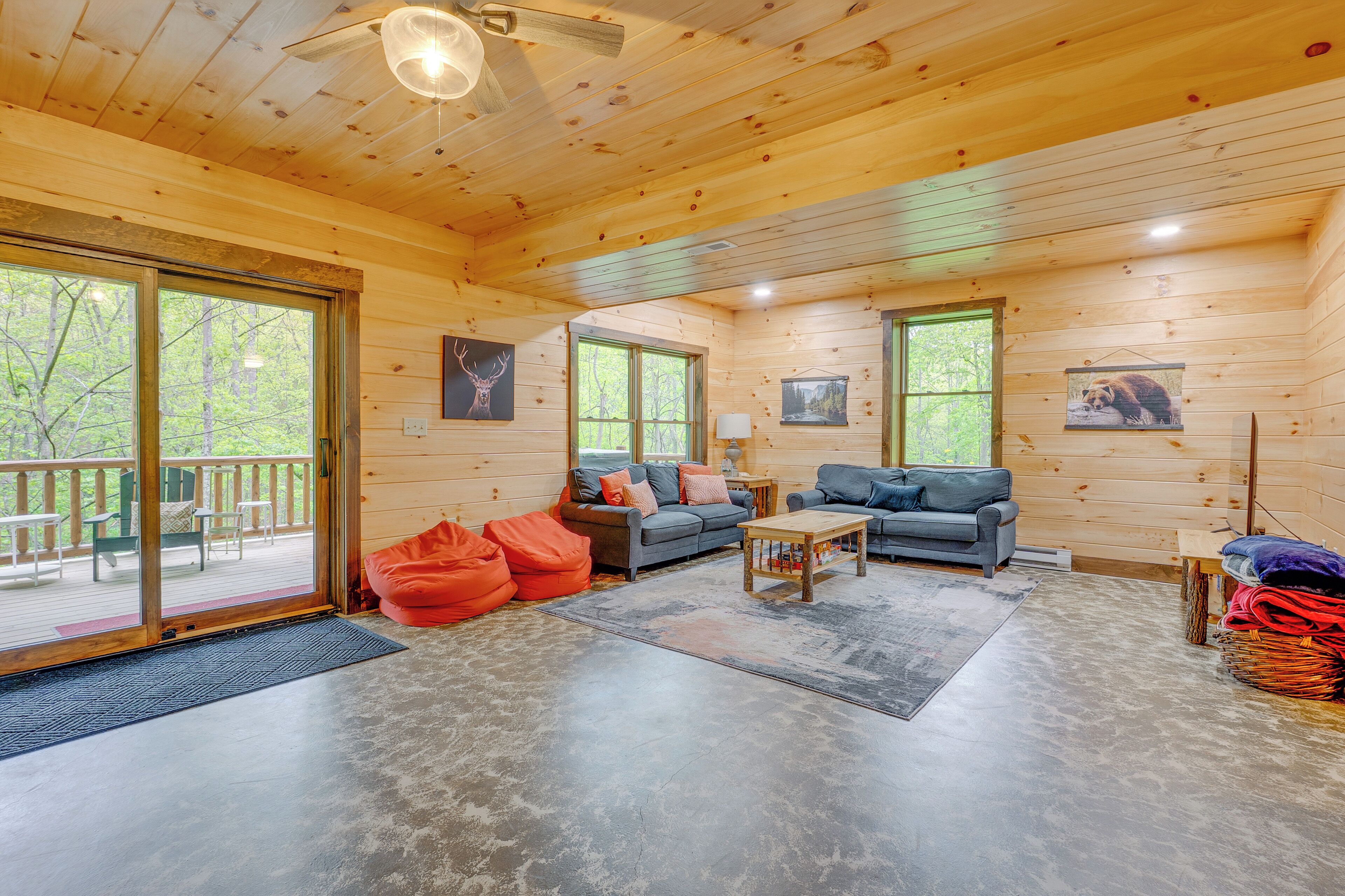 House (3 Bedrooms) | Interior