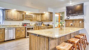 Rumah (4 Bedrooms) | Interior