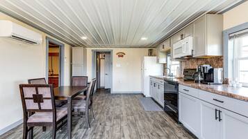 Cottage (1 Bedroom) | Interior