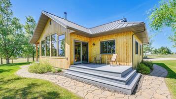 House (2 Bedrooms) | Front of property