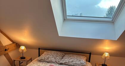 Family house, 13 beds, 3 bathrooms, 3 toilets, terrace, garden, free parking