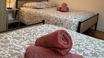 6 bedrooms, travel crib, free WiFi