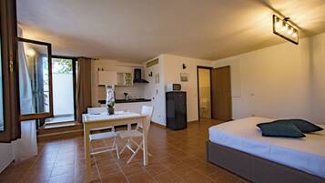 1 bedroom, iron/ironing board, free WiFi