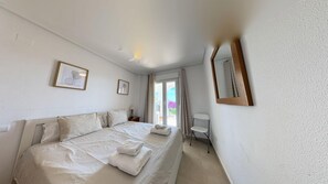 2 habitaciones, tabla de planchar con plancha y wifi gratis