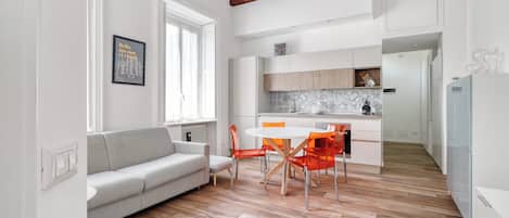 Familienapartment, Stadtblick | Wohnbereich