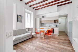 Living area - Lovely flat near Naviglio Grande (Milan)