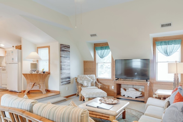 CV6A: Scotch Bonnet A l Living Area