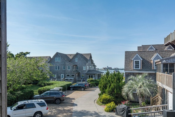 CV8B: Crow's Nest B l View From Bedroom B Deck