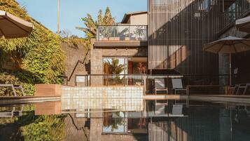 Outdoor pool, pool loungers