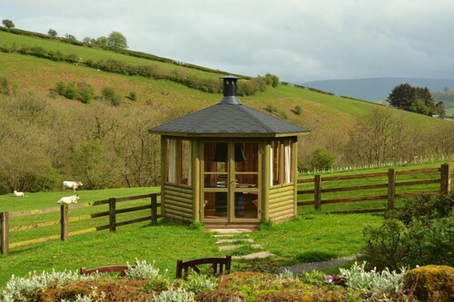 Tucked Away Log Cabin on Welsh Hill Farm