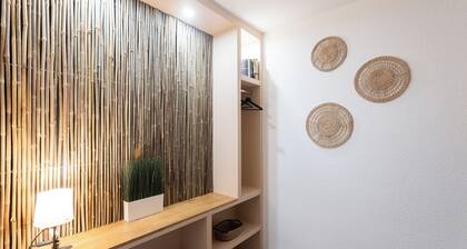 - Zen Haven Luxurious 3-Room Japanese-Themed Apartment with Balcony -