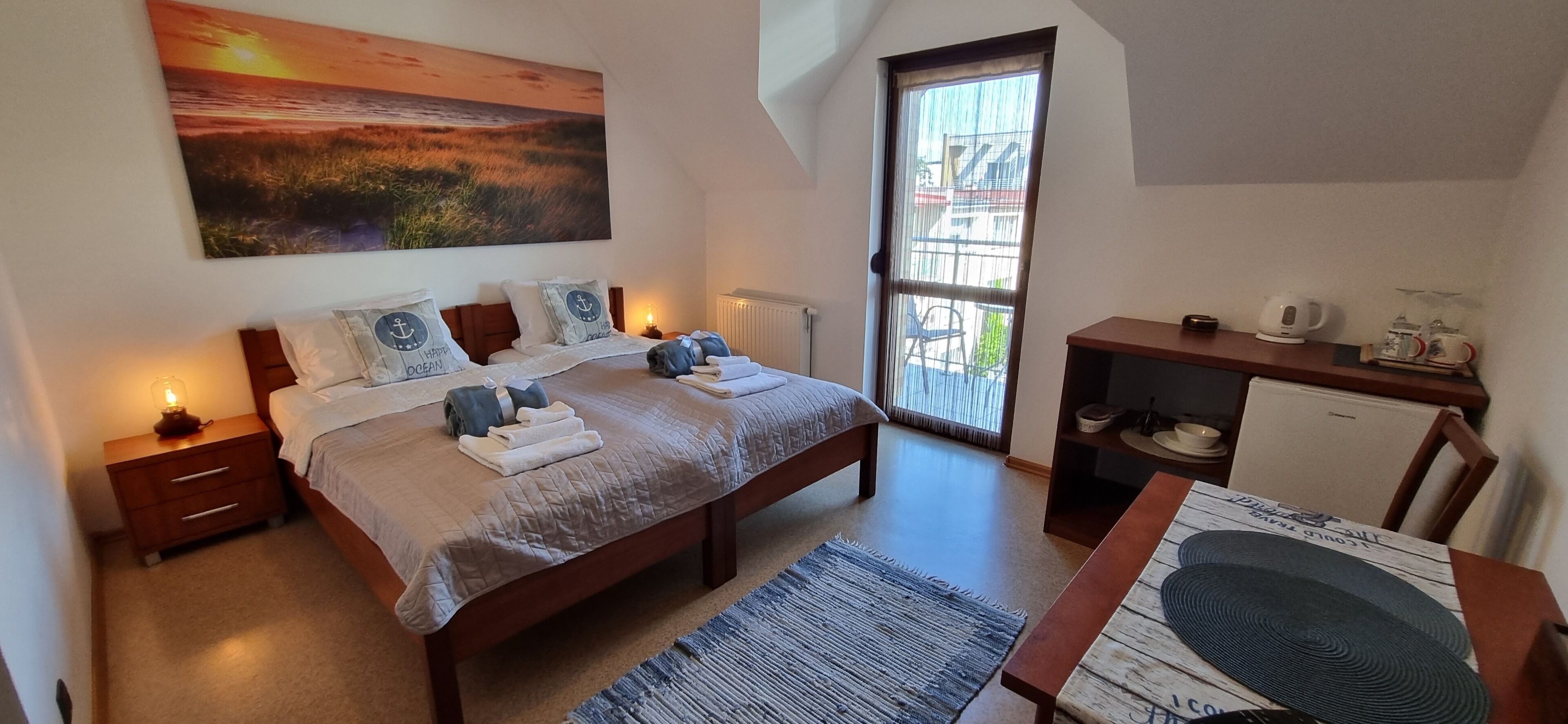 ห้องคอมฟอร์ทดับเบิล, เตียงเดี่ยว 2 เตียง, วิวสวน | เครื่องนอนระดับพรีเมียม, พื้นที่ทำงานแบบใช้แล็ปท็อป, ผ้าม่านกันแสง