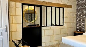 Tremannsrom – classic | Lydisolert, wi-fi (inkludert) og sengetøy