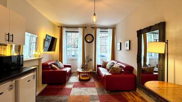 Smart TV, fireplace, video games, books