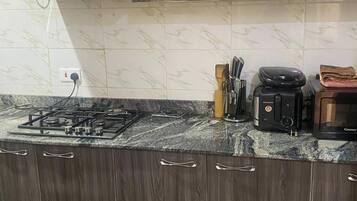 House, 2 Bedrooms, Balcony | Interior