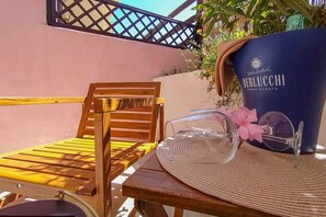 屋外ダイニングエリア