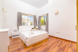House - Anthorina Greco Villa 10 (Paralimni)