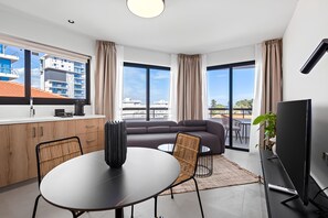 Room - Finikoudes Marina View 201 (Larnaca)