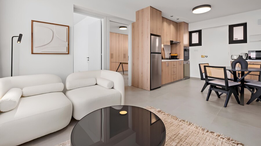 Finikoudes Marina View 102