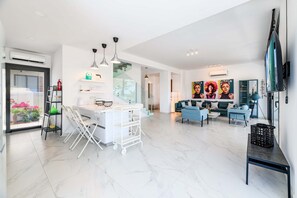 Villa - By The Beach - Emerald Seaview Villa (Paralimni)