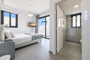 Room - By The Beach - Sunstone Seaview Villa (Paralimni)