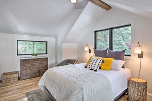 5 Schlafzimmer, Schreibtisch, Bügeleisen/Bügelbrett, Internetzugang