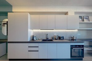 Four, plaque de cuisson, lave-vaisselle