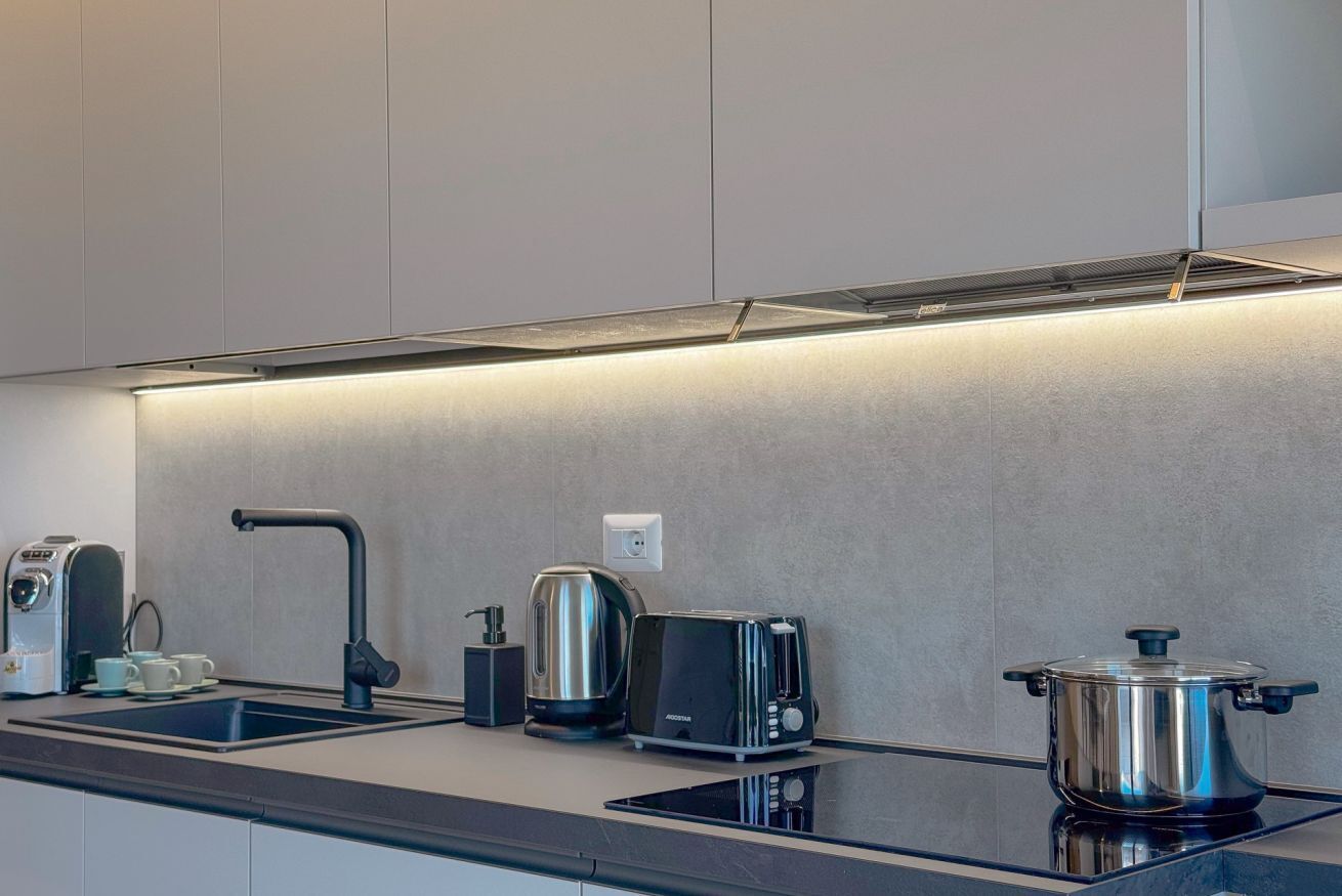 Ofen, Herdplatte, Geschirrspüler