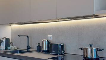 Ofen, Herdplatte, Geschirrspüler