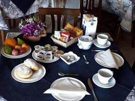 Desayuno continental incluido todos los días