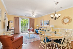 Living area - Havens On The Nine 2 Bedroom Condo (North Myrtle Beach)