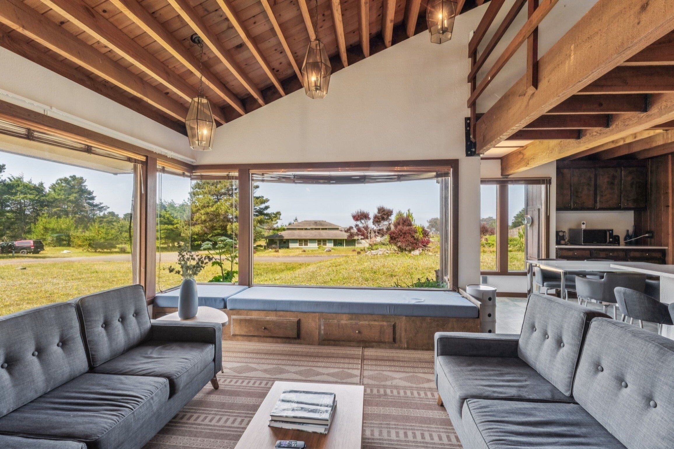 Stuga - 1 sovrum | Vardagsrum | Smart-tv och streamingtjänster