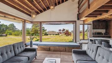 Stuga - 1 sovrum | Vardagsrum | Smart-tv och streamingtjänster