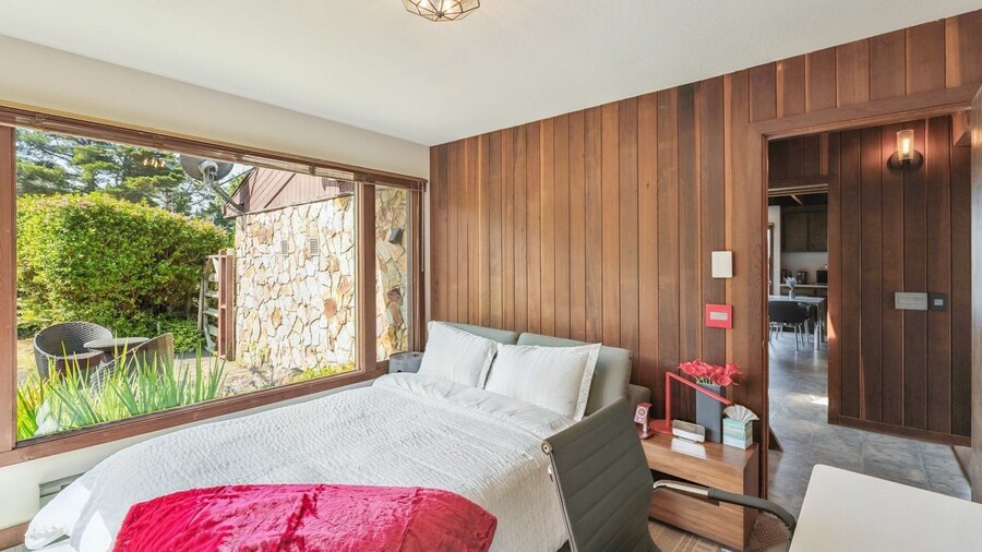 Irish Beach Gem Scenic Views & Bbq Yard 1 Bedroom Cottage