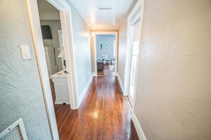 Cottage, 2 Bedrooms | Interior