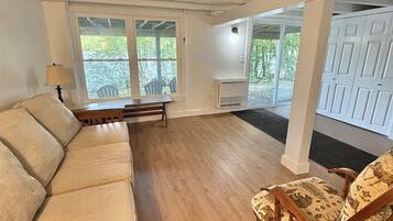 Villa, 4 Bedrooms | Living area