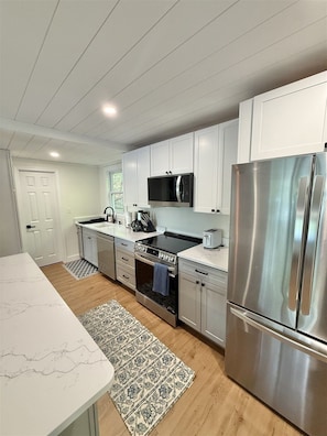 Villa, 4 Bedrooms | Private kitchen | Fridge, oven, coffee/tea maker, toaster
