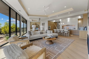 House, 4 Bedrooms | Living area | Smart TV