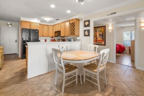 Condo, 3 Bedrooms | Dining - Sea Cloisters 105b 3 Bedroom Condo (North Myrtle Beach)