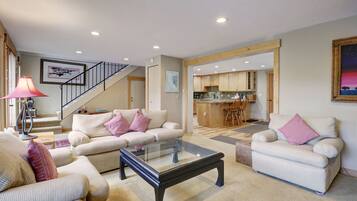 Townhome, 3 Bedrooms | Living area | Smart TV