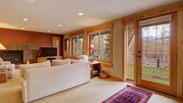 Townhome, 3 Bedrooms | Living area | Smart TV