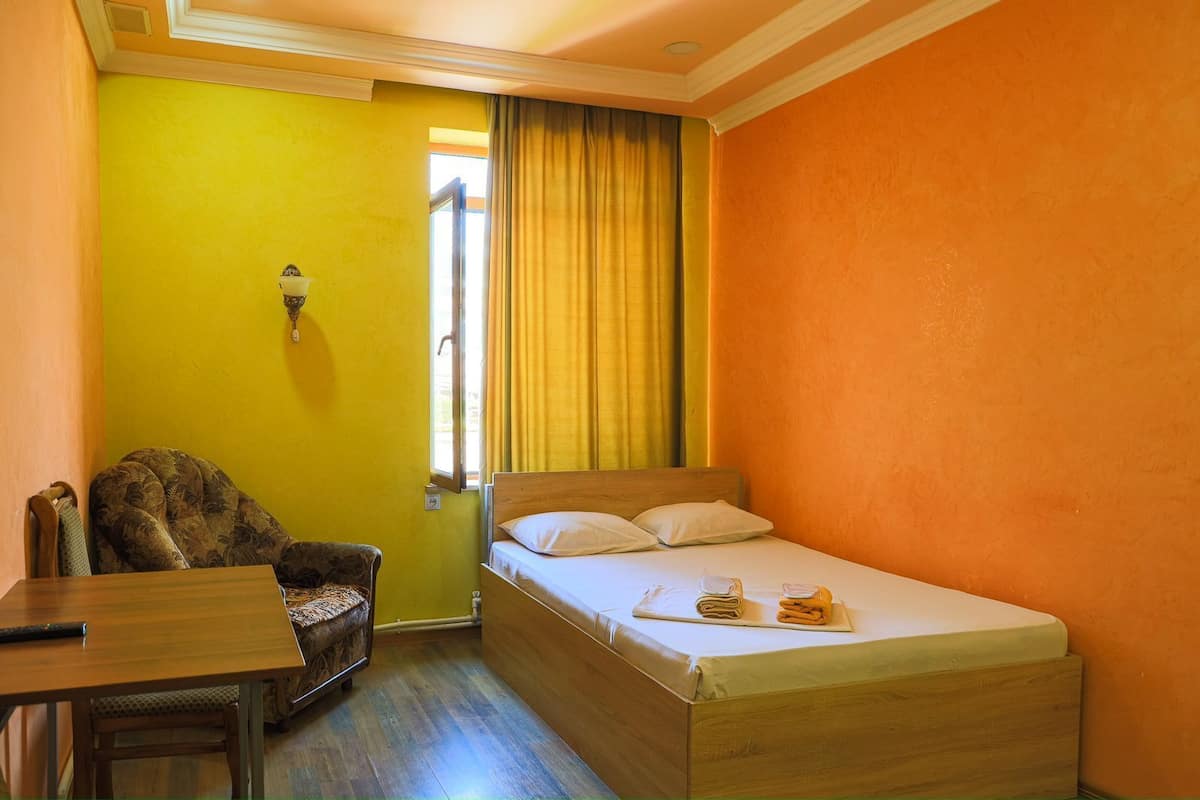 2 bedrooms, soundproofing, free WiFi