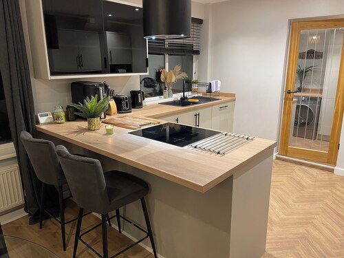 Home from Home, only 5 minutes drive from Historical Durham center.