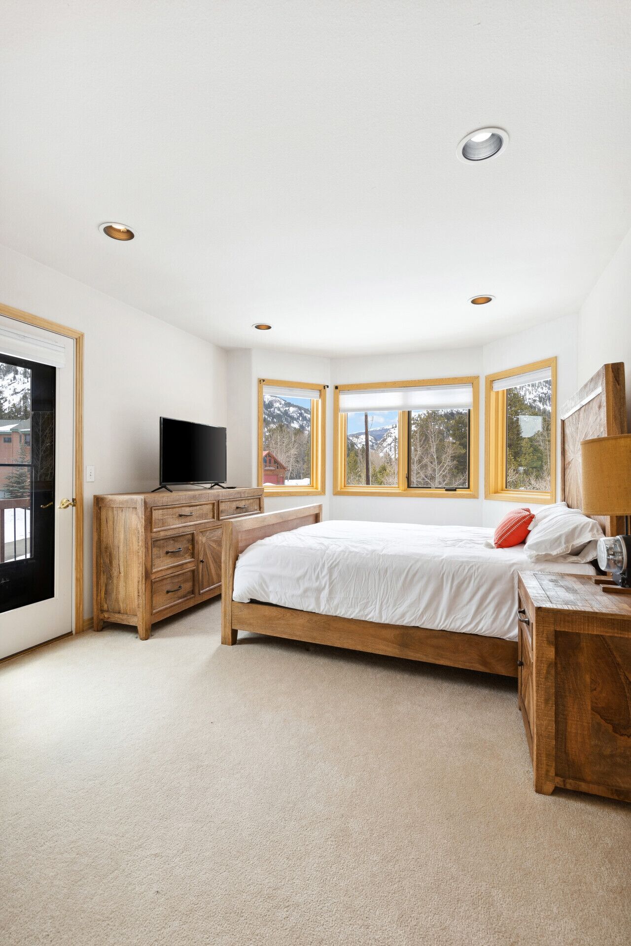 3 bedrooms, desk, free WiFi